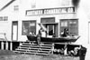 Autre célèbres photos du magasin de la N.C. Co. à Fort Yukon, 1944.